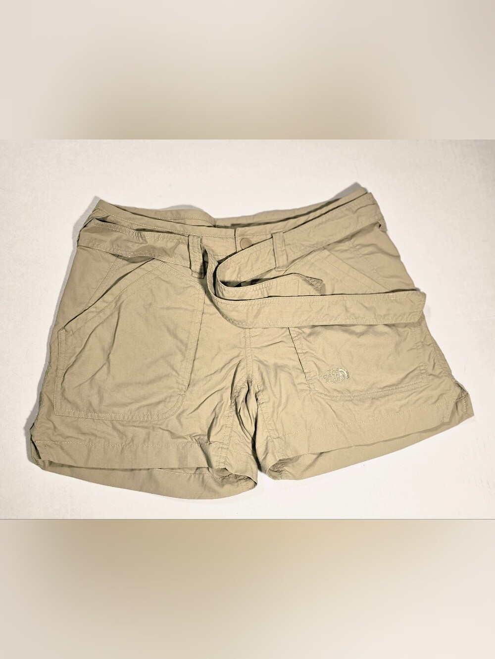 The North Face Women's Tan Cargo Shorts Size 6